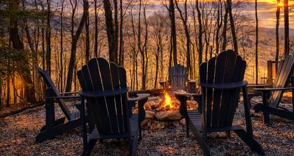 Pet Friendly with Views, Firepit & Foosball Table! NFL Sunday Ticket & Redzone!