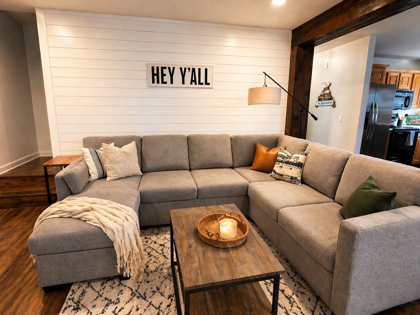 TV connectée, cheminée, jeux vidéo, baby-foot