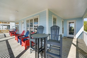 Terrace/patio - Topsail Beach Vacation Rental: Idyllic Ocean Views (Topsail Beach)