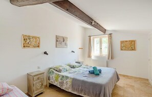 5 bedrooms, free WiFi - Beautiful home in Fayence (Fayence)