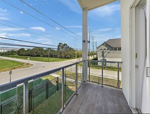 House, 3 Bedrooms, Balcony, City View | Property grounds - "modern 3bed Townhome. Near Nrg" (Houston)