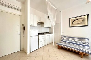 Imagen sin descripción, 3 de 8, botón