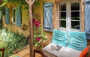 Terrace/patio - 2 bedroom awesome home in Saint Leon sur Vezere (Saint Leon sur Vezere)