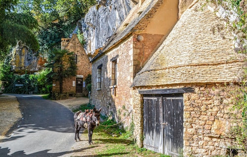 2 bedroom awesome home in Saint Leon sur Vezere