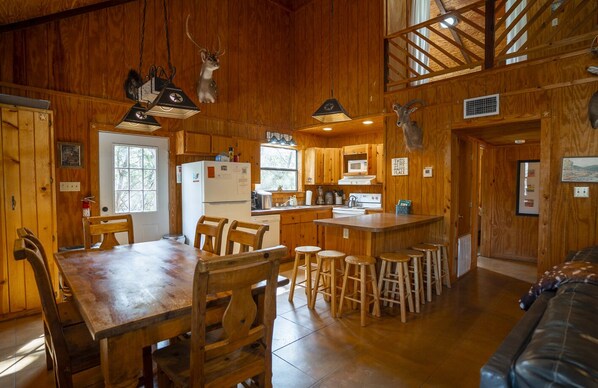 Dining - Rustic home with pool in Concan, Texas (Concan)