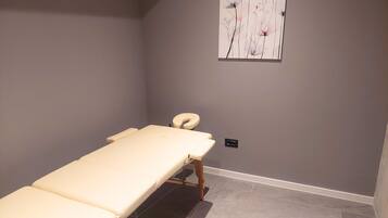 Sauna, massage en profondeur, massage suédois, massages prénatals