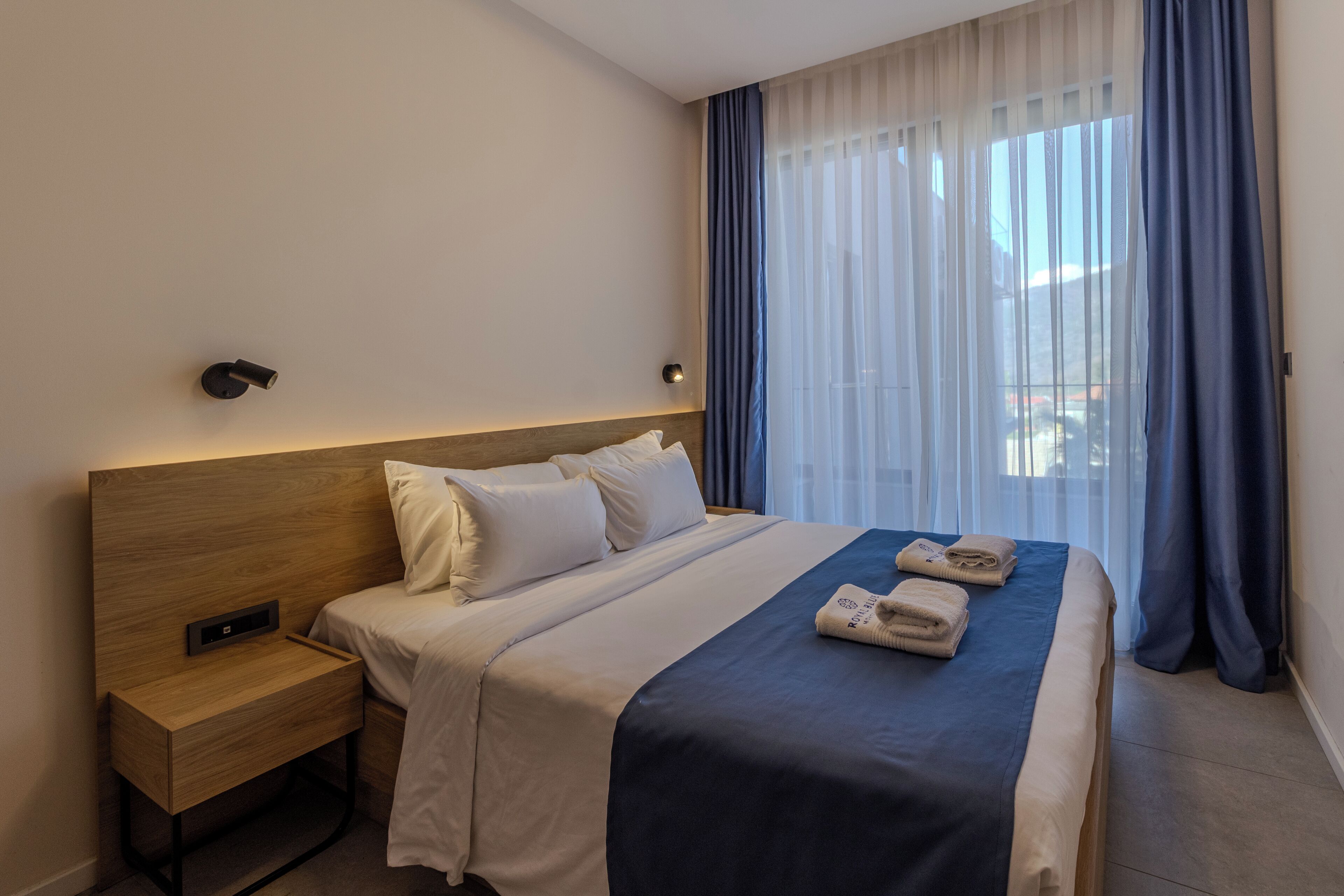 Premium Apartment, 3 Bedrooms, Balcony | Premium bedding, memory foam beds, minibar, desk