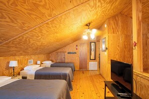 5 bedrooms, WiFi, bed sheets