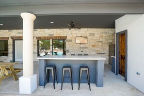 屋外ダイニングエリア