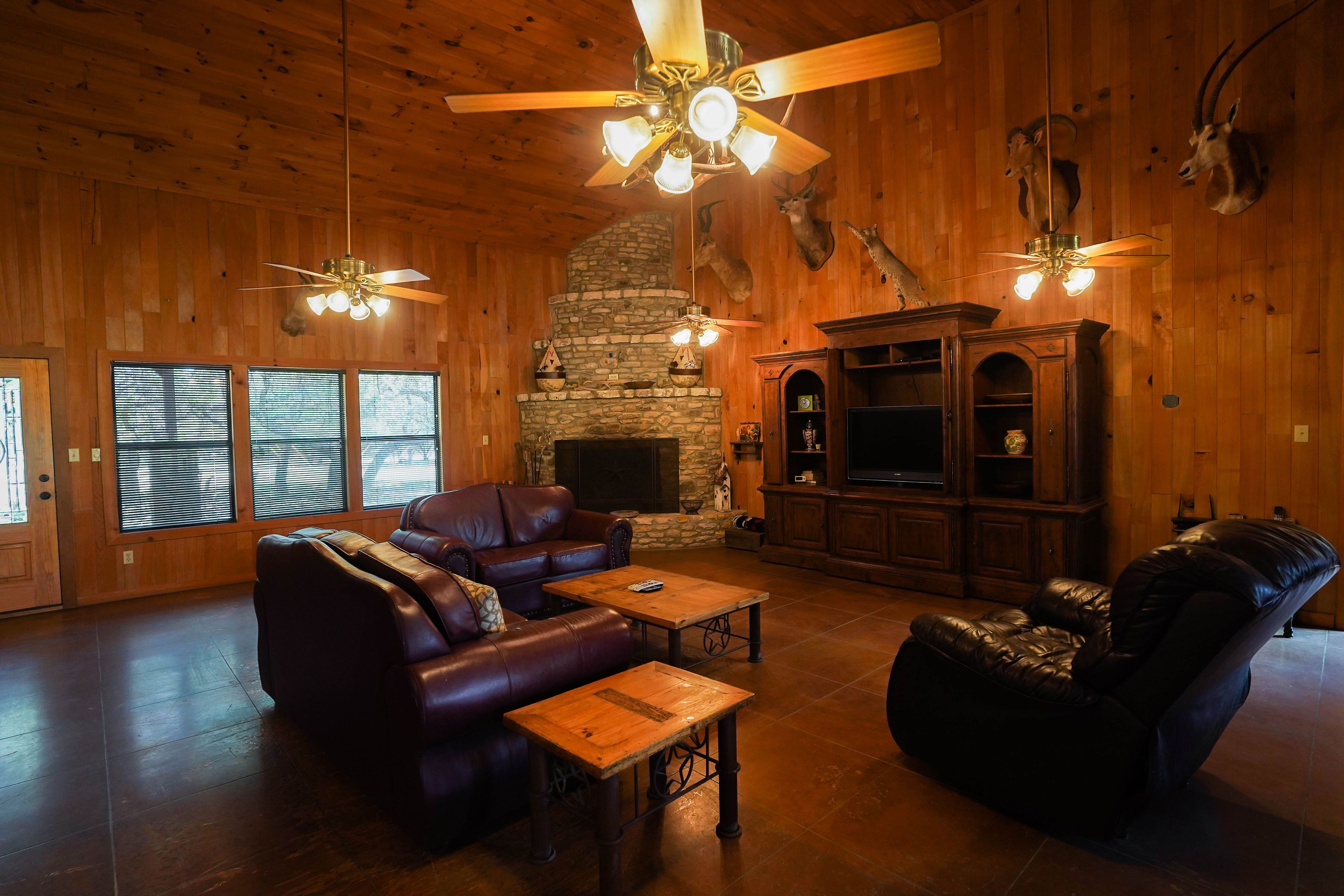 Secluded home with Pool and Hot Tub