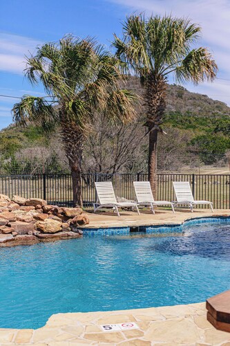 Spacious Vacation Home with Great Outdoor Amenities