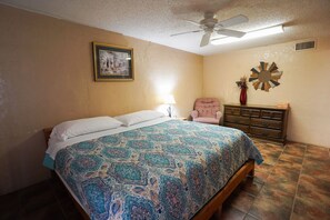 2 bedrooms, WiFi, bed sheets
