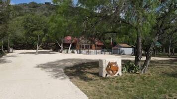 Enceinte de lâhĂ©bergement