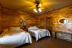 4 bedrooms, WiFi, bed sheets