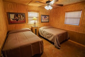3 bedrooms, WiFi, bed sheets