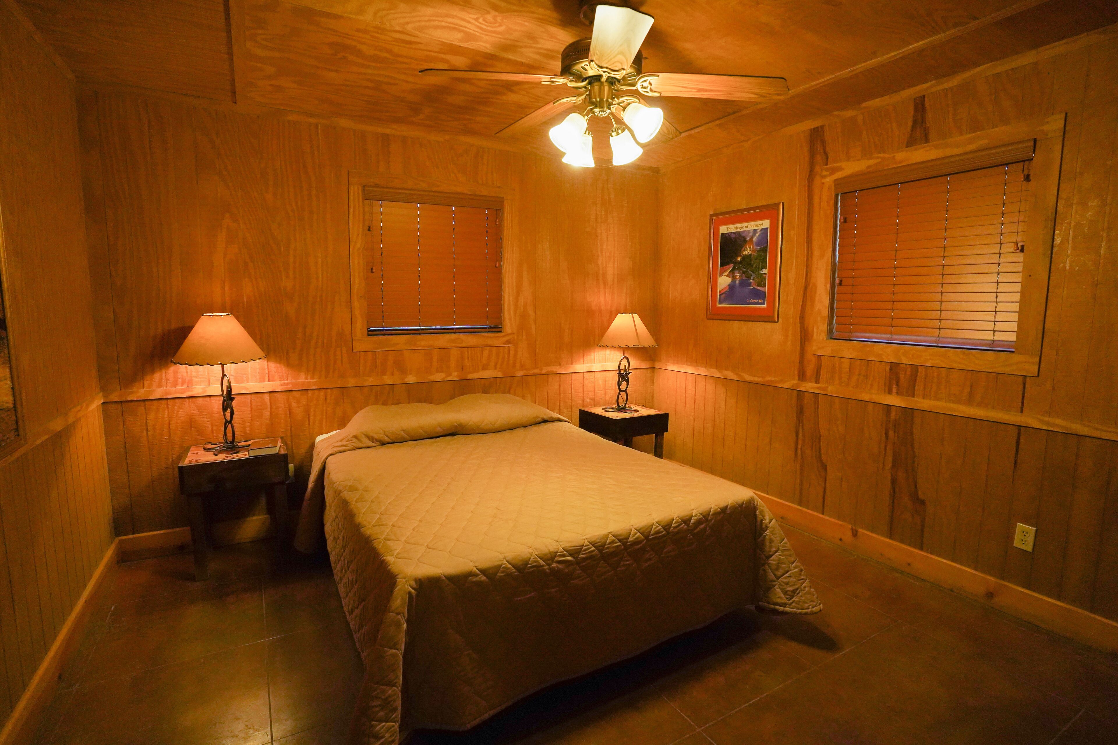 River Front cabin with access to shared pool!