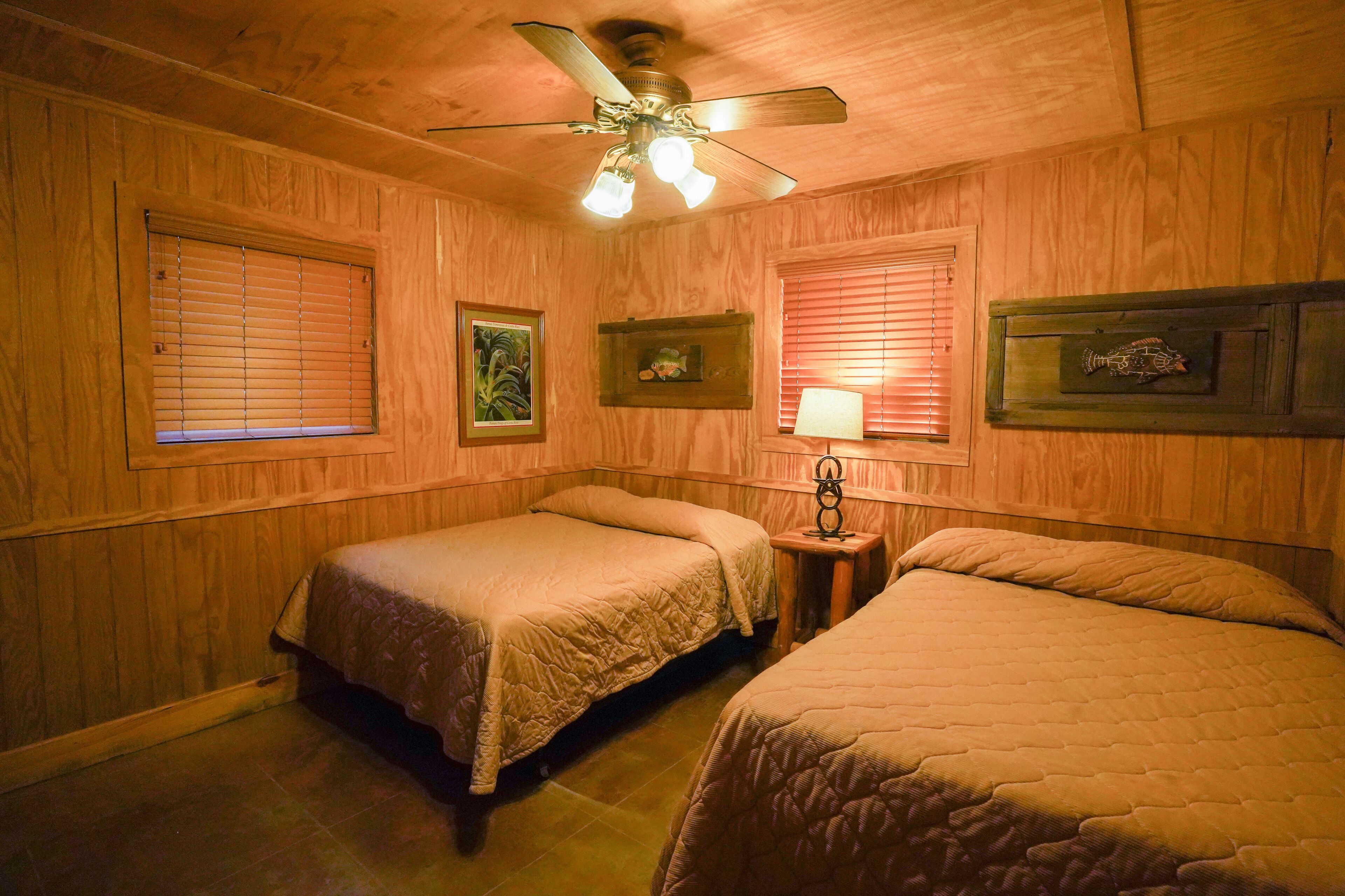 River Front cabin with access to shared pool!