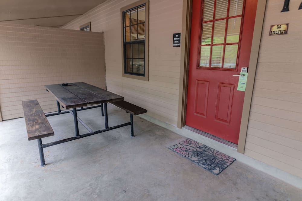 Frio River Airbnb & Cheap Cabin Rentals from 39 AirCabins