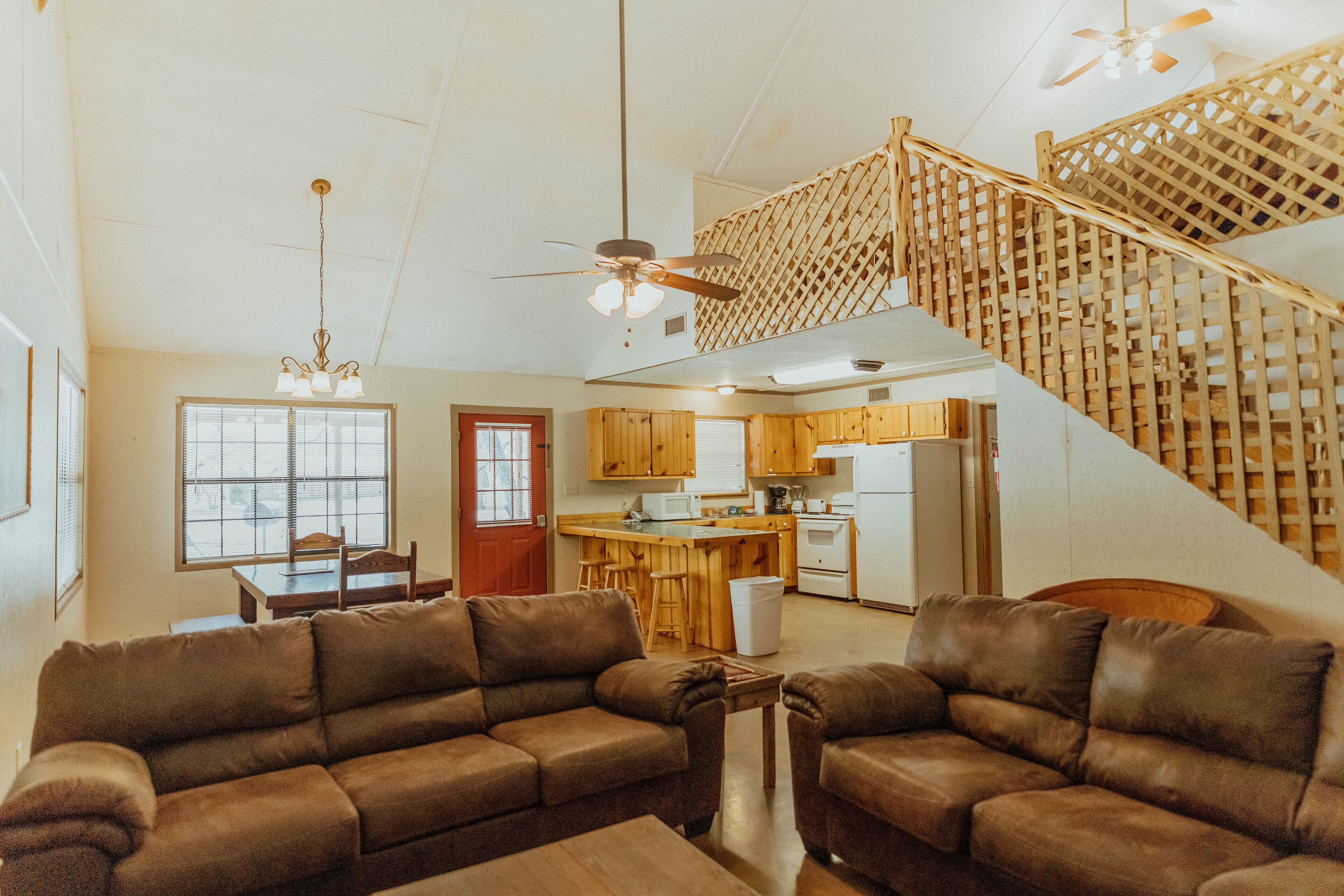 Frio Country Resort - Within walking Distance to River!