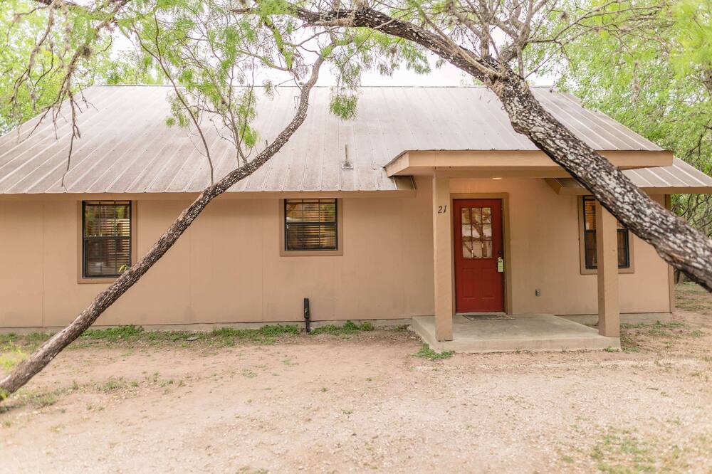 Frio River Airbnb & Cheap Cabin Rentals from 39 AirCabins