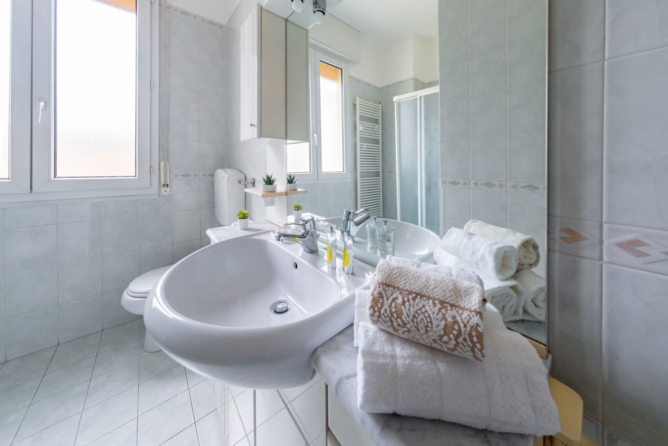 Shower, bidet
