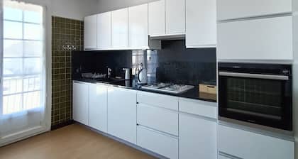 Apartment with large plot