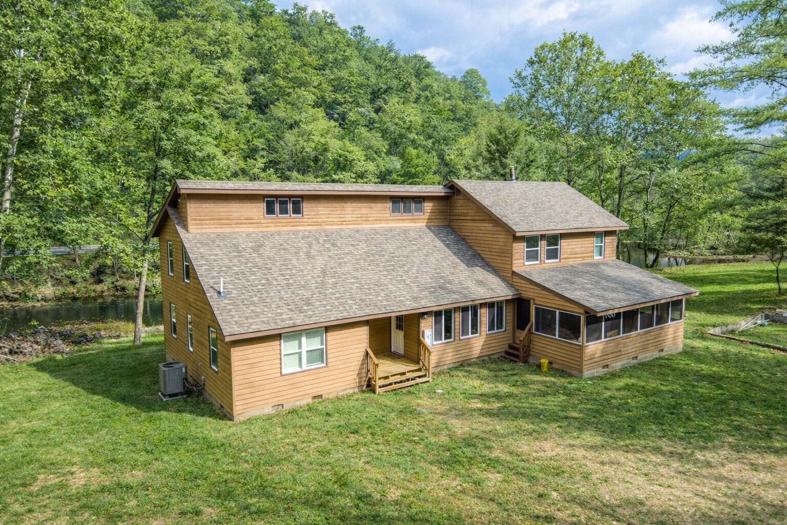 المنشأة من الخارج