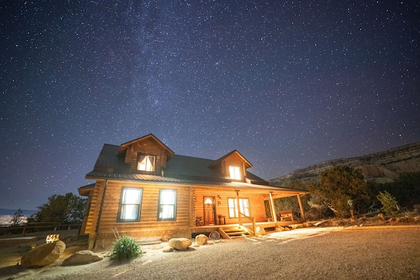 Gaze in wonder at the night sky as you experience the Milky Way like never before!