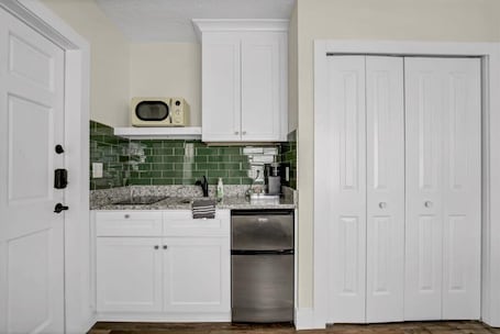 Fridge, microwave, coffee/tea maker, toaster. Cozy Queen Studio Stay: Heart of Safety Harbor