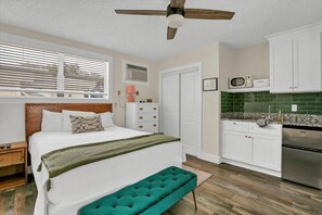 Tabla de planchar con plancha, cuna de viaje y wifi gratis 