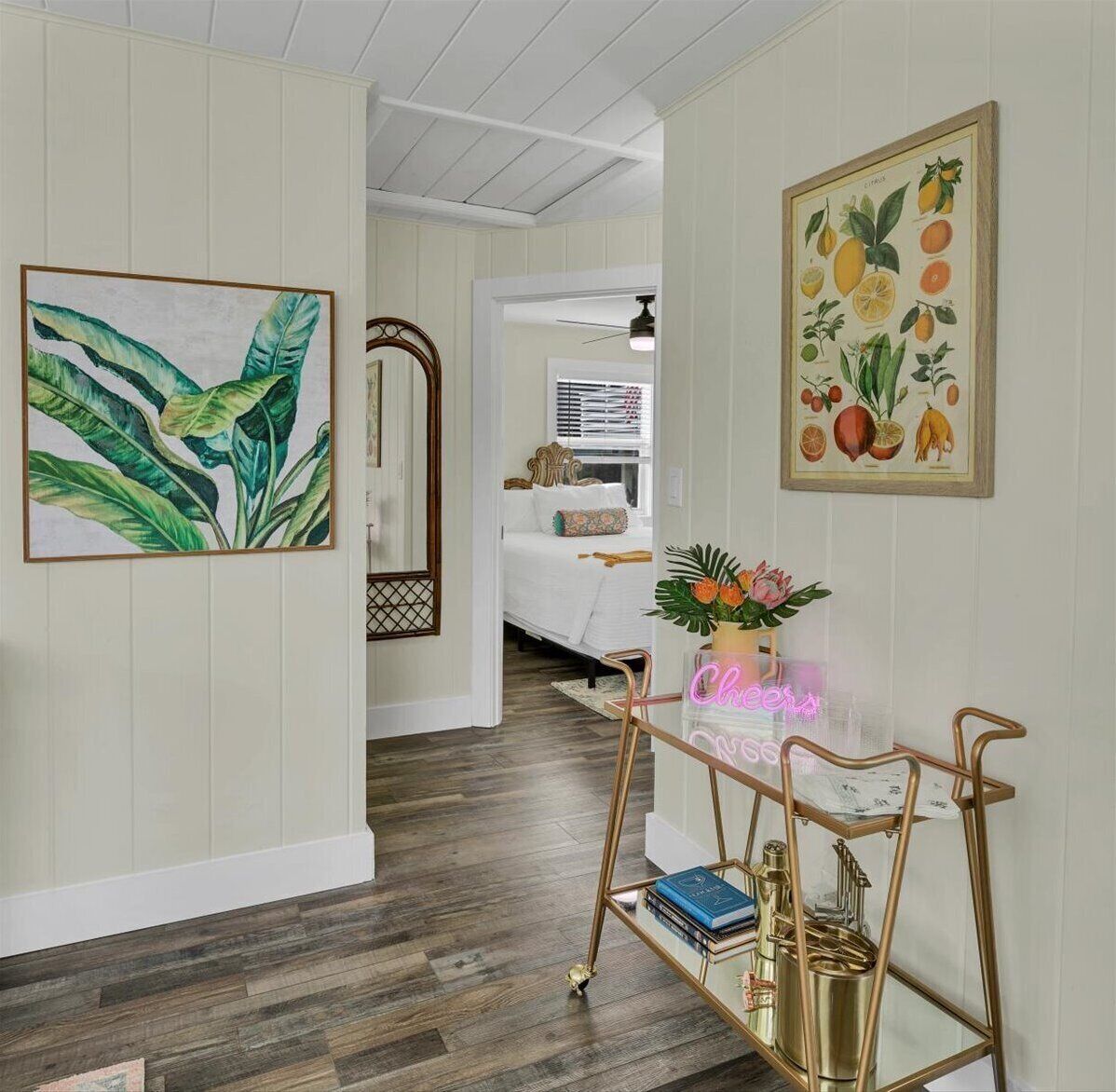 2 bedrooms, iron/ironing board, travel cot, free WiFi