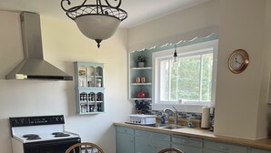 Unclassified image, 4 of 15, button - Comfortable home in the heart of the Keweenaw! (Mohawk)