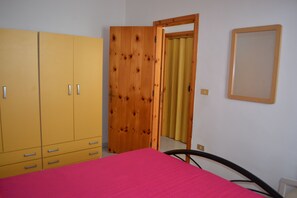 Villa - 2 soveværelser - ryger - balkon | 3 soveværelser