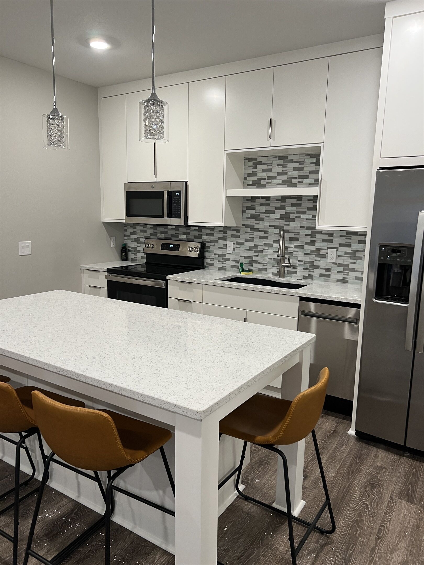 Luxury unit near hospitals