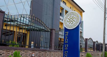 Peace De Luxe Limited