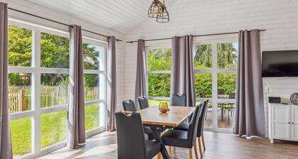 Lovely home in Krems II/Warderbrück