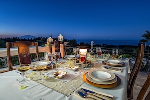 Villa, 5 Bedrooms, Balcony, Garden View | Outdoor dining