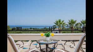 Outdoor dining - Frido Luxury Villa - 600 Sqm (Zakynthos)