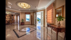 Lobby - Frido Luxury Villa - 600 Sqm (Zakynthos)