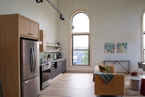 Fridge, microwave, oven, dishwasher