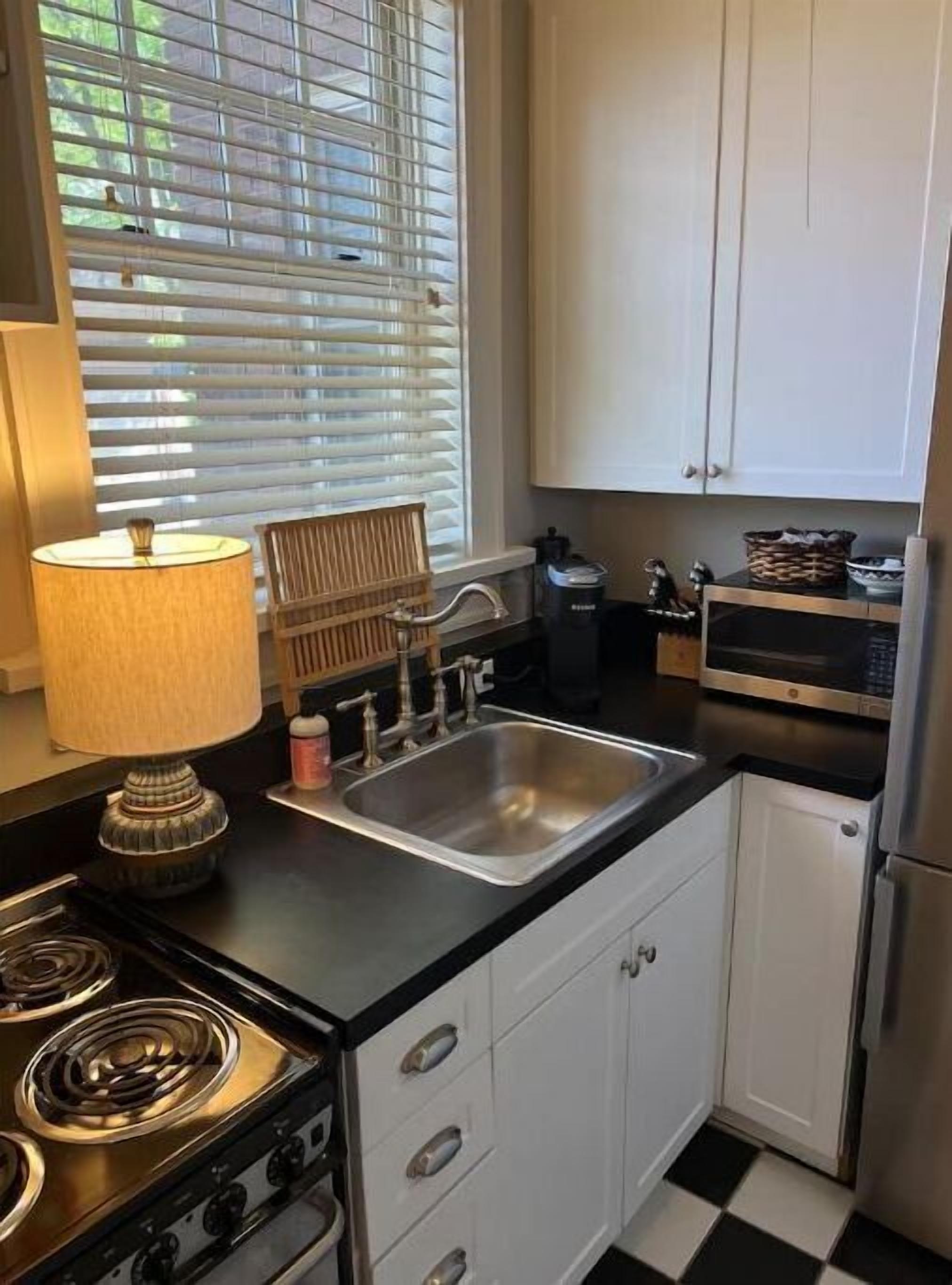 Cozy Bohemian Midtown Studio at Minglewood Hall