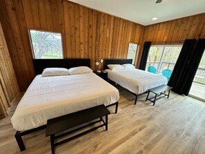 6 slaapkamers, een strijkplank/strijkijzer, gratis wifi, beddengoed