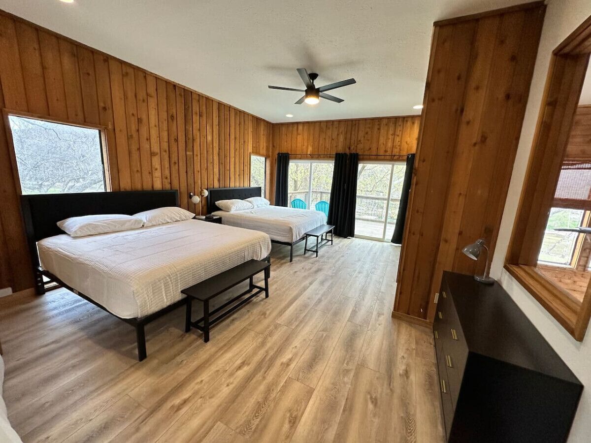 6 habitaciones, tabla de planchar con plancha y wifi gratis 