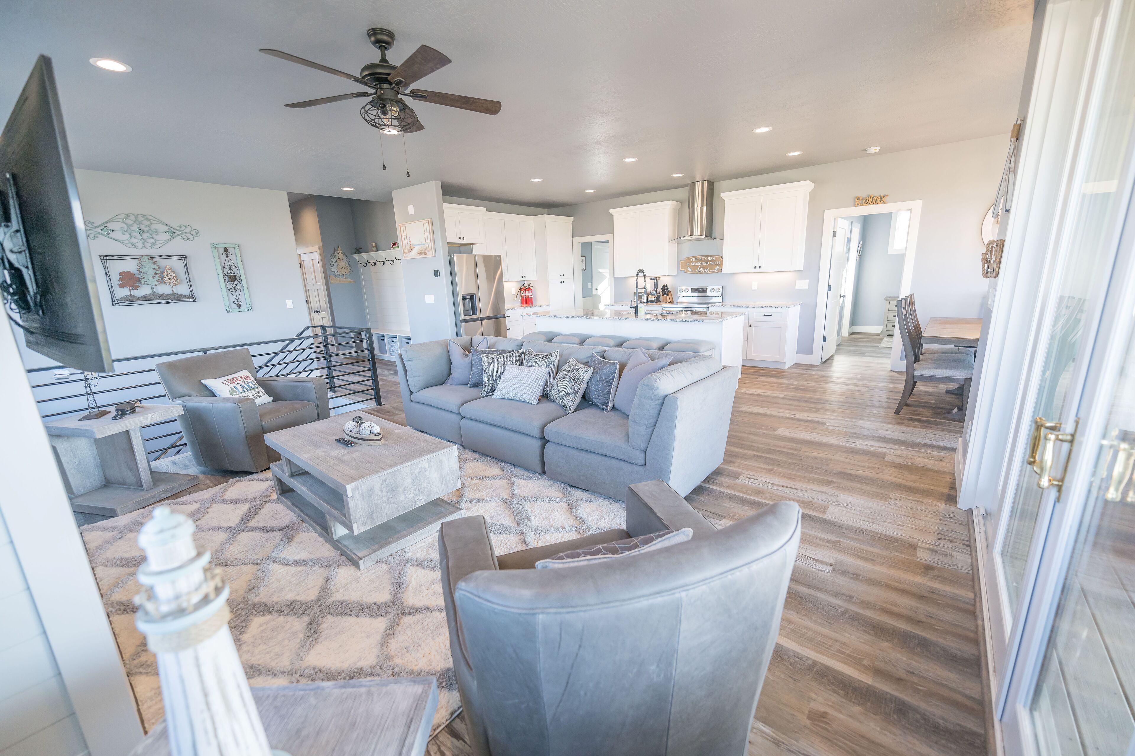 Come stay at Bear Essentials! Sleeps 14 with 6 bedrooms and 5 baths. New hot tub!