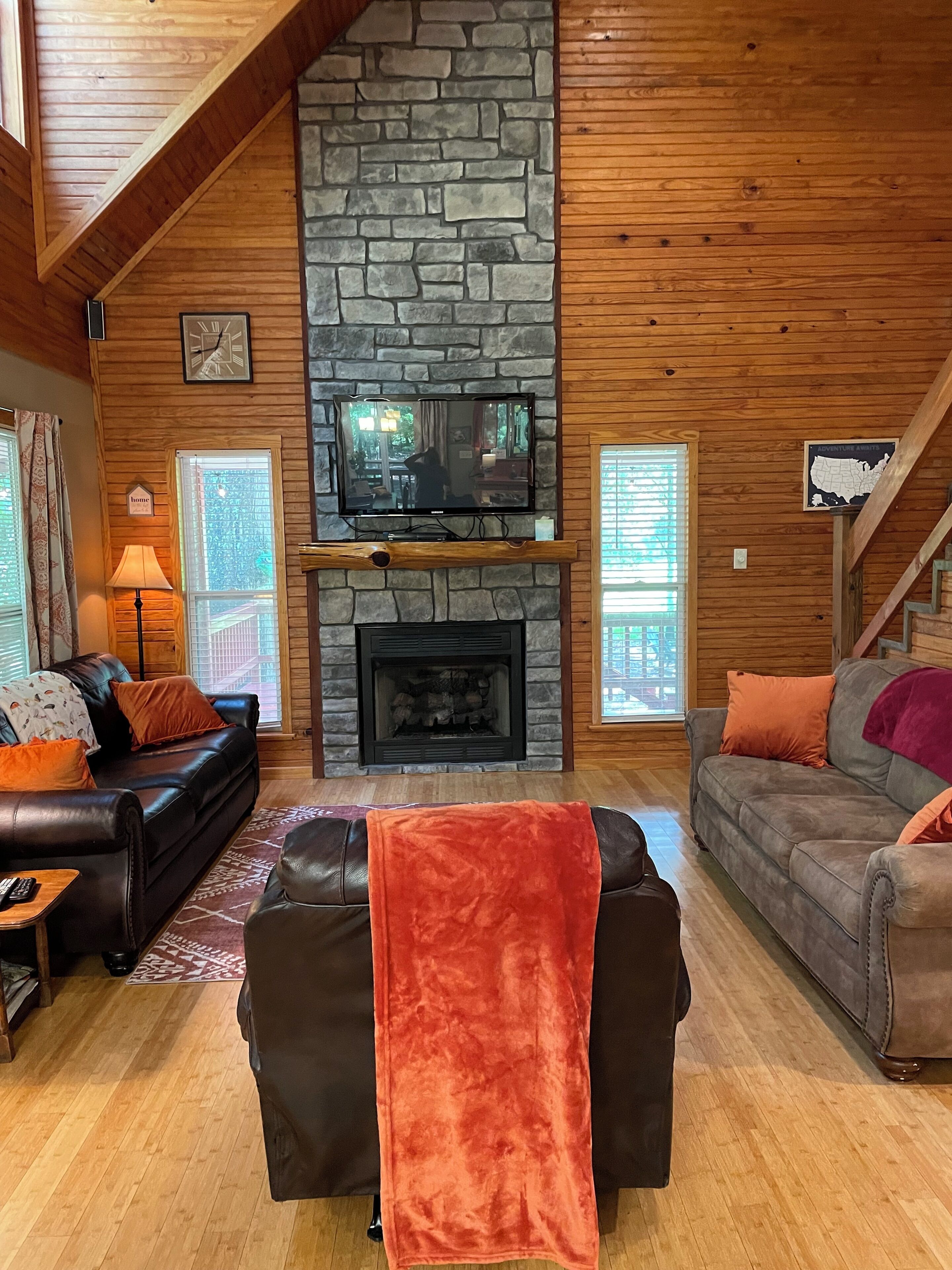 MOUNTAIN FORK RIVER HOUSE