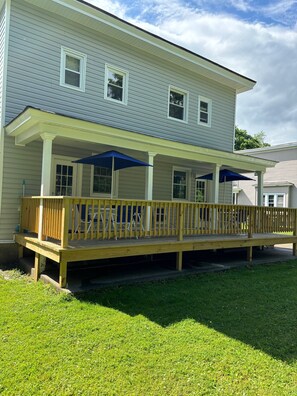 Property grounds - Great house for groups! (Oneonta)