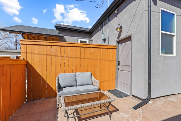 Property grounds - Sloan's Lake Studio Cottage (Denver)