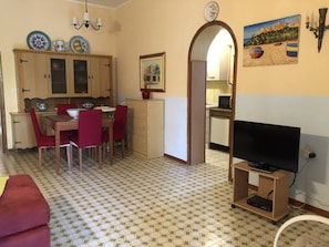 Villa, 3 Bedrooms, Smoking, Patio | Interior
