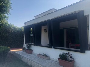 Villa, 3 Bedrooms, Smoking, Patio | Property grounds