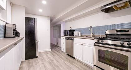 An afforable and modern, pet friendly apartment close to the beach
